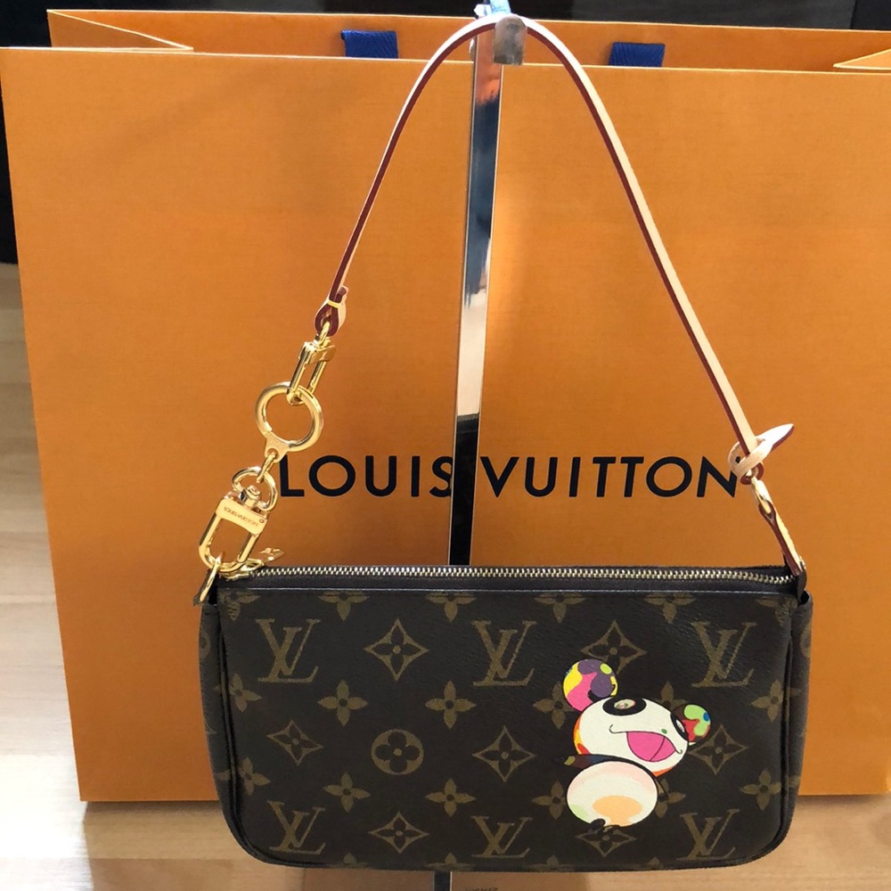 🌼🌼 AUTHENTIC 🌼🌼 Louis Vuitton Murakami Panda Pochette